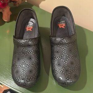 Dansko XP extra performance black with silver.